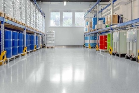 SO SÁNH SÀN PU MORTAR VÀ SÀN EPOXY TRONG NHÀ XƯỞNG CÔNG NGHIỆP