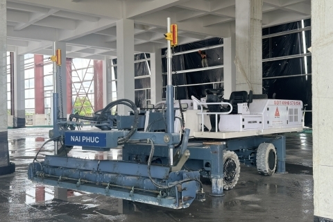 THIẾT BỊ THI CÔNG QUAN TRỌNG NHƯ THẾ NÀO KHI THI CÔNG SÀN SIÊU PHẲNG?