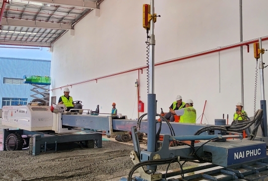 THI CÔNG BÊ TÔNG CÀO - CÁN - XOA